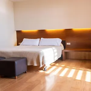 επισκεφθείτε το ξενοδοχείο